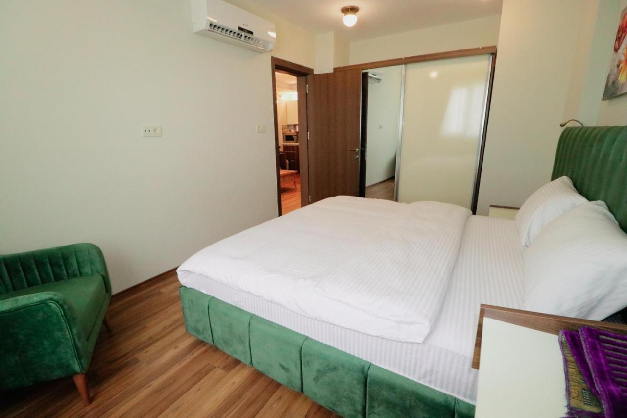 Grand Luxury Aparthotel Ялова Екстериор снимка