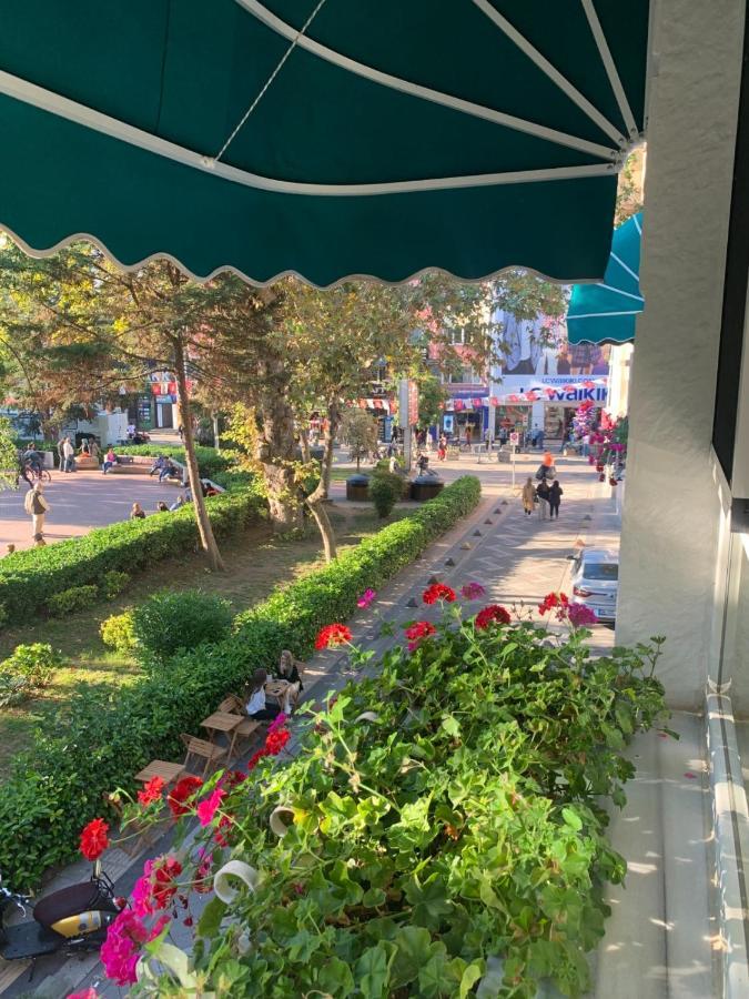 Grand Luxury Aparthotel Ялова Екстериор снимка