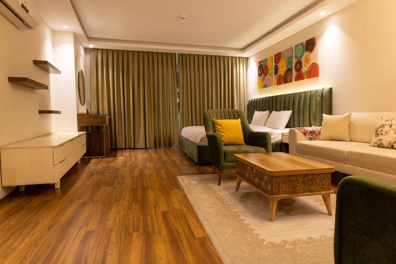 Grand Luxury Aparthotel Ялова Екстериор снимка