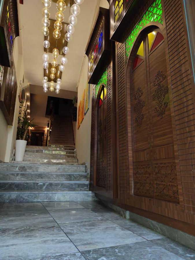 Grand Luxury Aparthotel Ялова Екстериор снимка